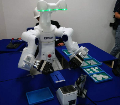 天大自主研发出国际最大指令集高速脑控智臂机器人“哪吒”